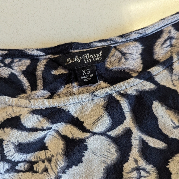 Lucky Brand Black and Cream Floral Tank Top - Picture 3 of 5